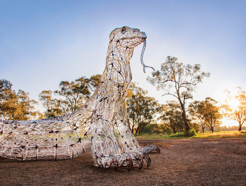 Goanna-Sculpture-Amazing-Forbes-NSW