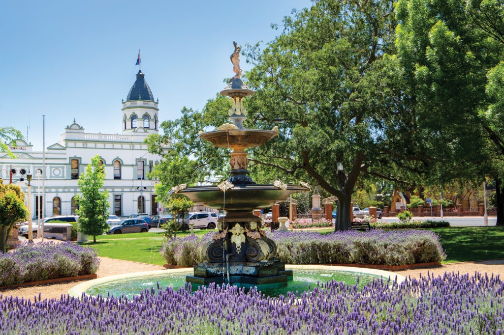 TownHall-heritage-trail-AMAZING-FORBES-NSW